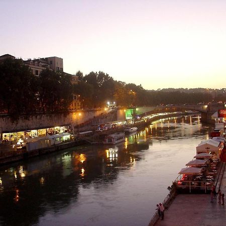 Trastevere Alexandro Il Gladiatore Rome Luaran gambar